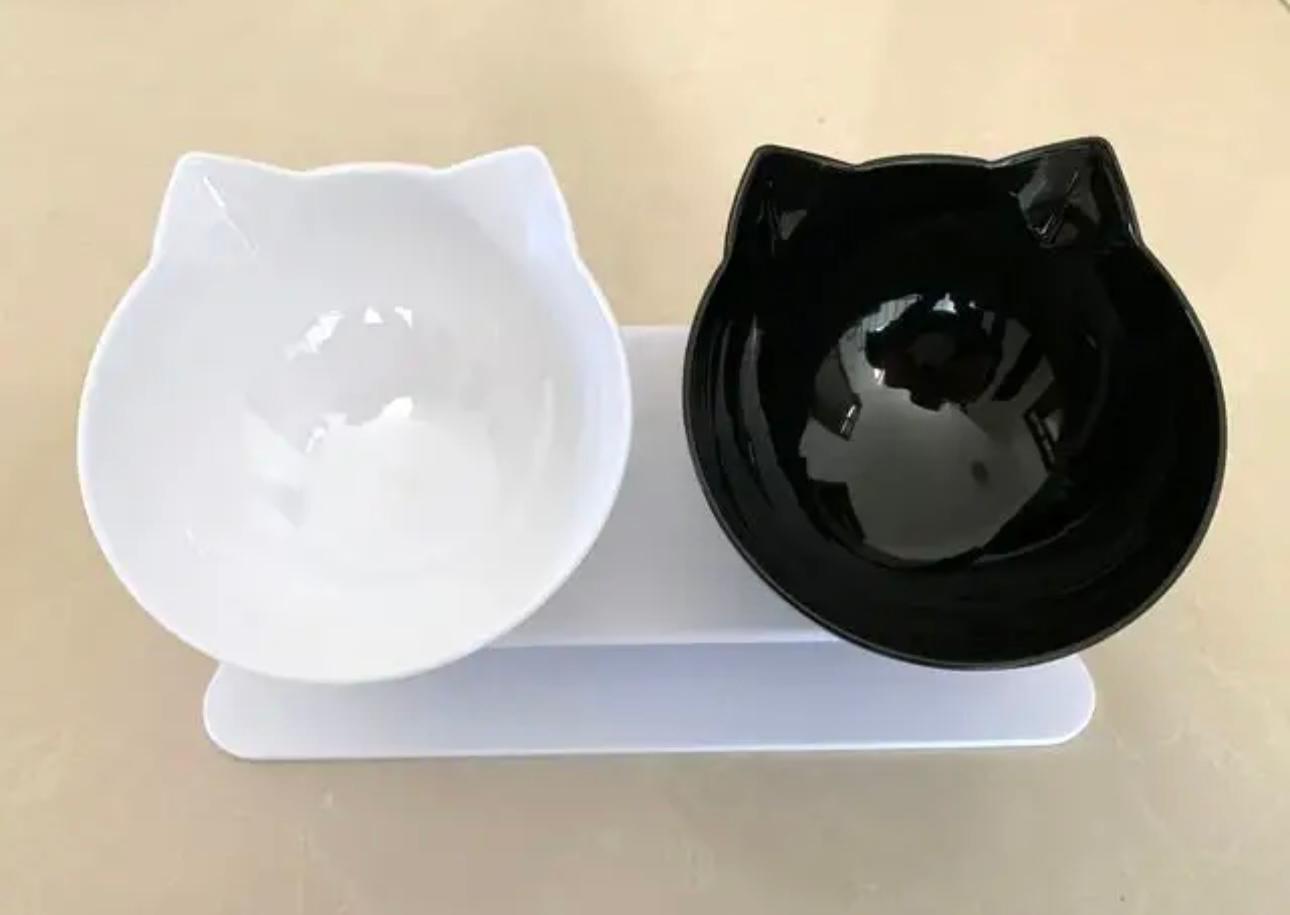 Ergonomic Non-Slip Pet Bowl with 15°C Slant - Cat & Dog Feeding Stand